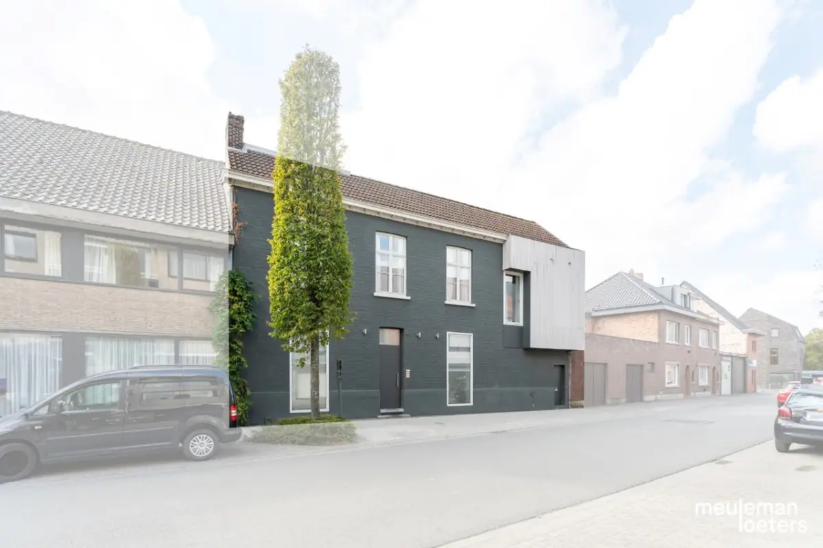 Huis te  koop in Sint-Kruis 8310 465000.00€ 3 slaapkamers 250.00m² - Zoekertje 615552