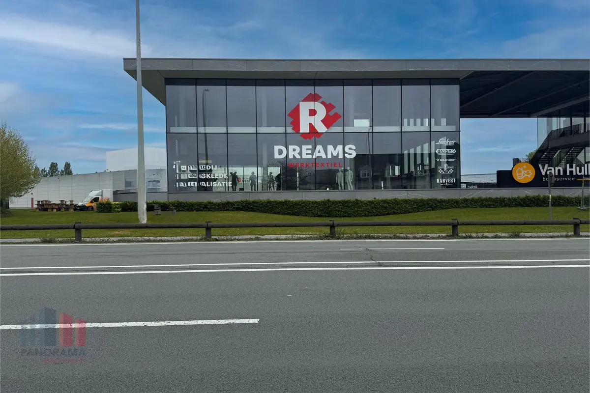 Handelszaak te  huur in Tielt 8700 5750.00€  slaapkamers 561.00m² - Zoekertje 615870
