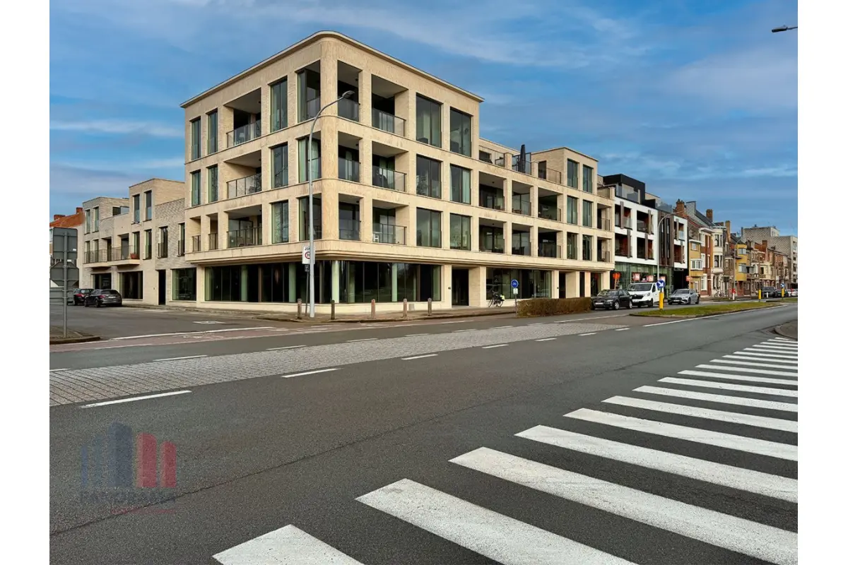 Handelszaak te  huur in Brugge 8000 2750.00€  slaapkamers 252.00m² - Zoekertje 615139