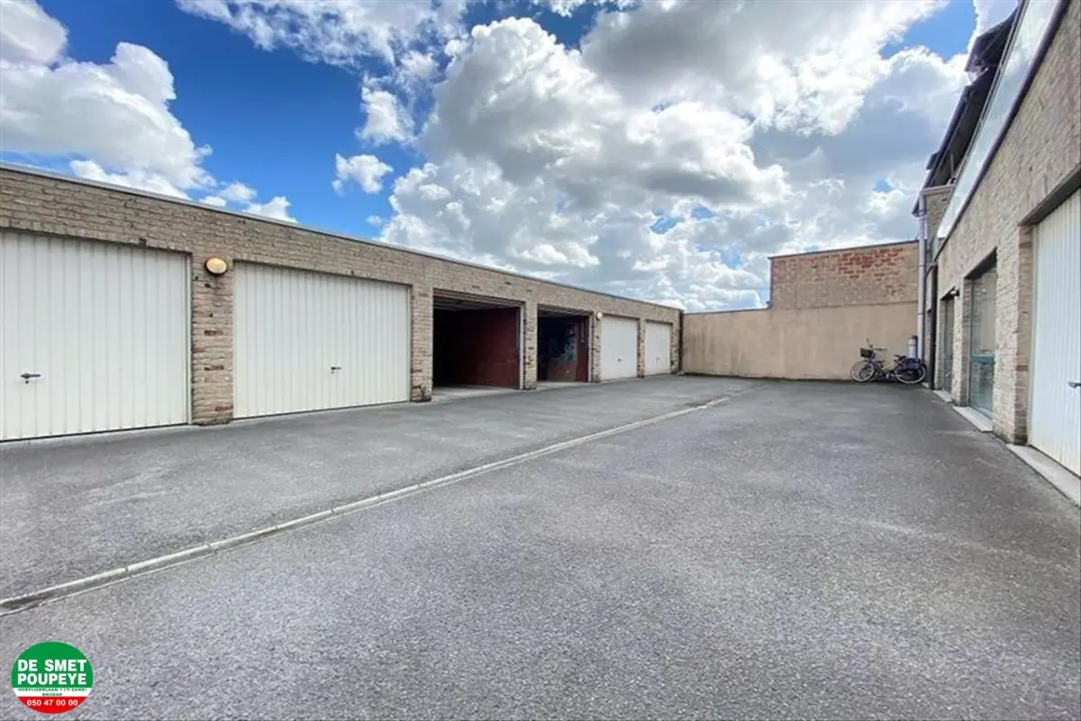 Parking & garage te  huur in Torhout 8820 81.00€  slaapkamers m² - Zoekertje 615952