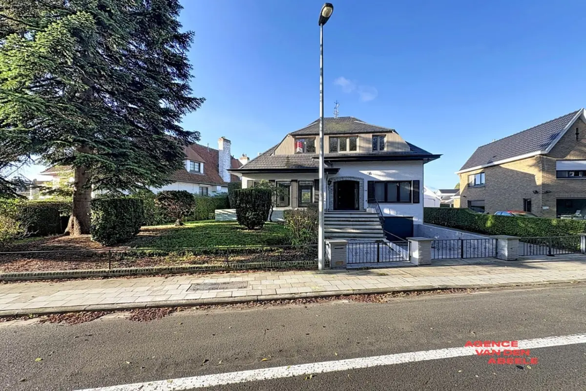 Villa te  huur in Brugge 8000 1500.00€ 3 slaapkamers m² - Zoekertje 616347