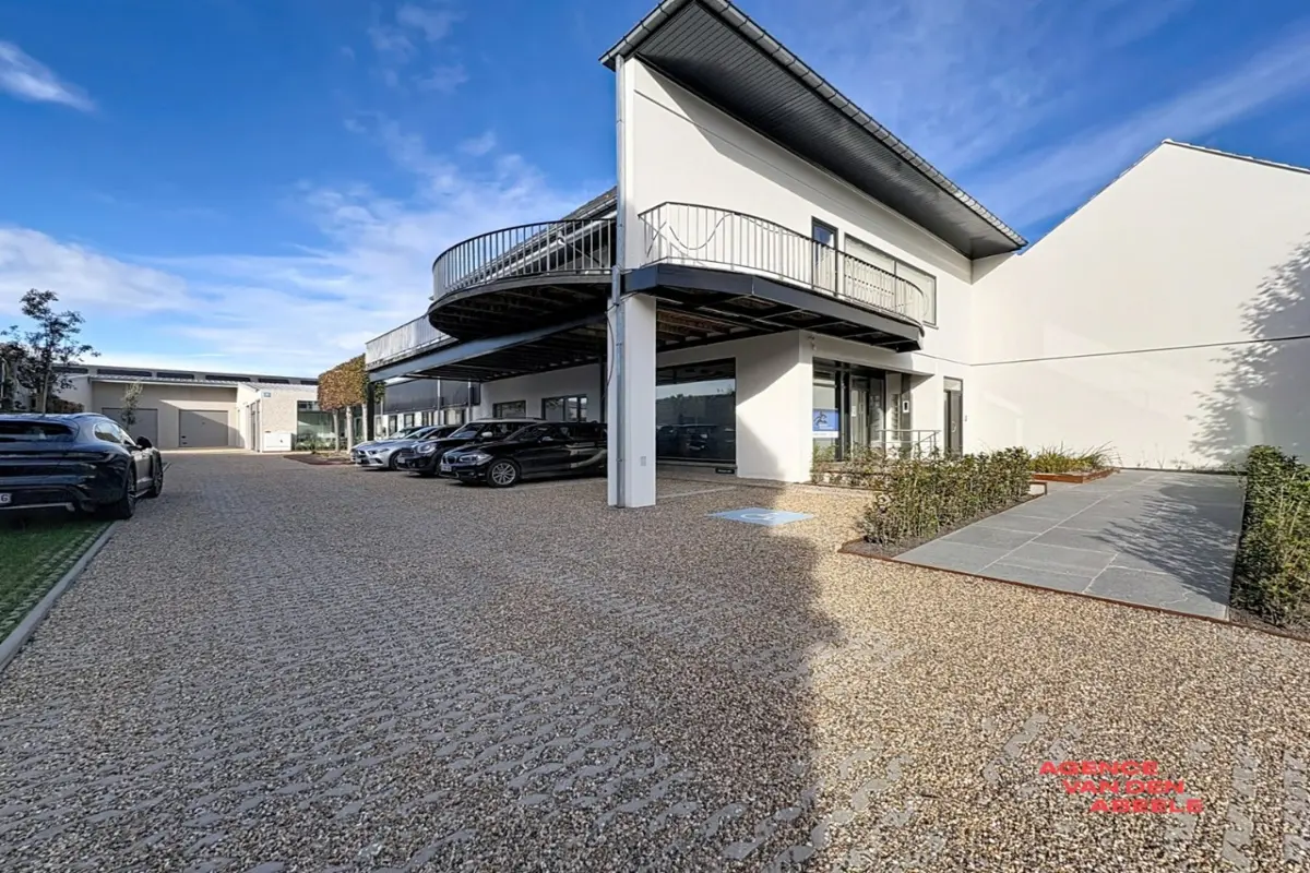 Duplex te  huur in Assebroek 8310 1495.00€ 3 slaapkamers m² - Zoekertje 616655