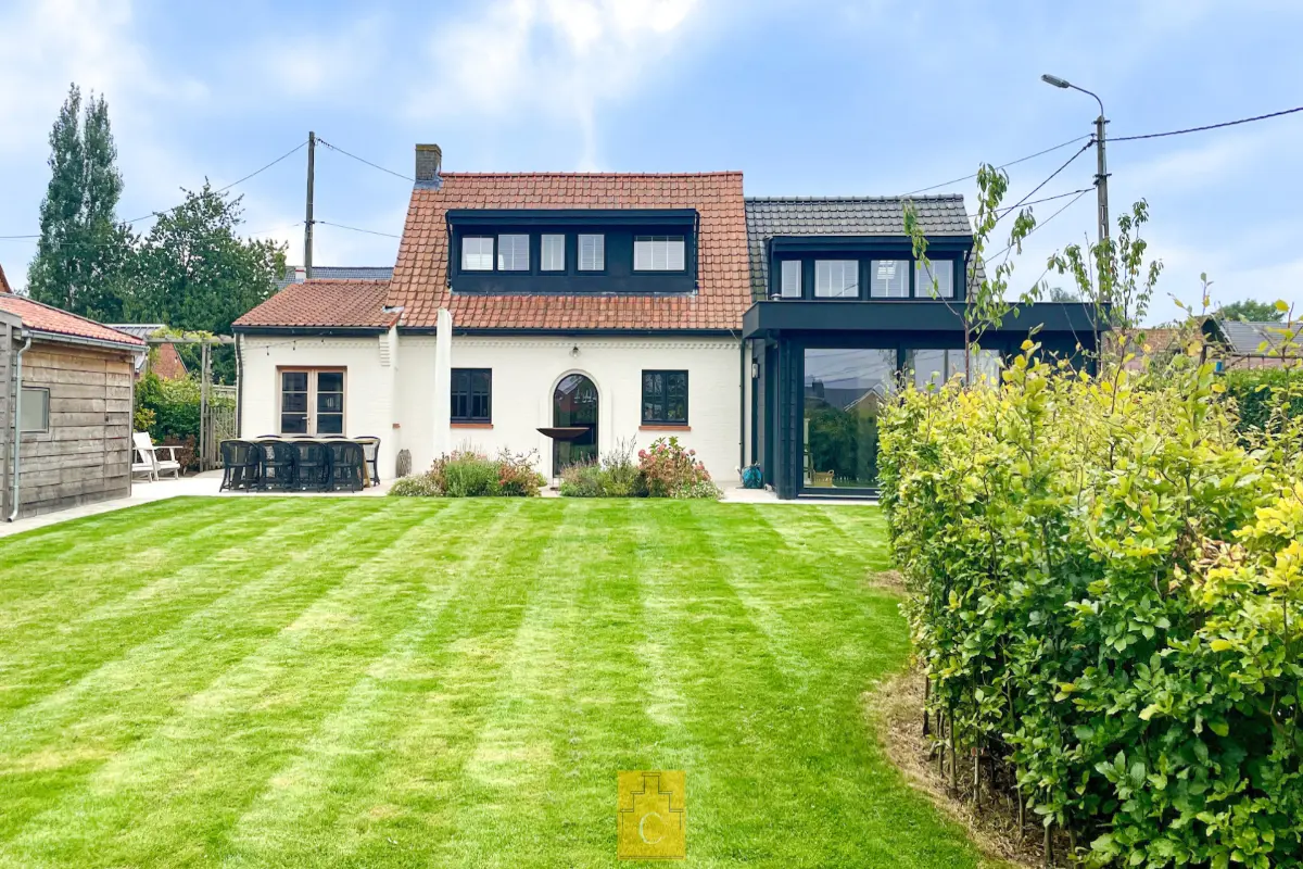 Huis te koop in Ichtegem 8480 545000.00€ 3 slaapkamers 191.00m² - Zoekertje 616656