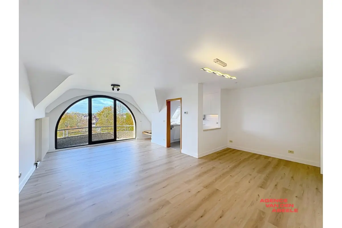 Appartement te  huur in Brugge 8000 1055.00€ 3 slaapkamers m² - Zoekertje 617082