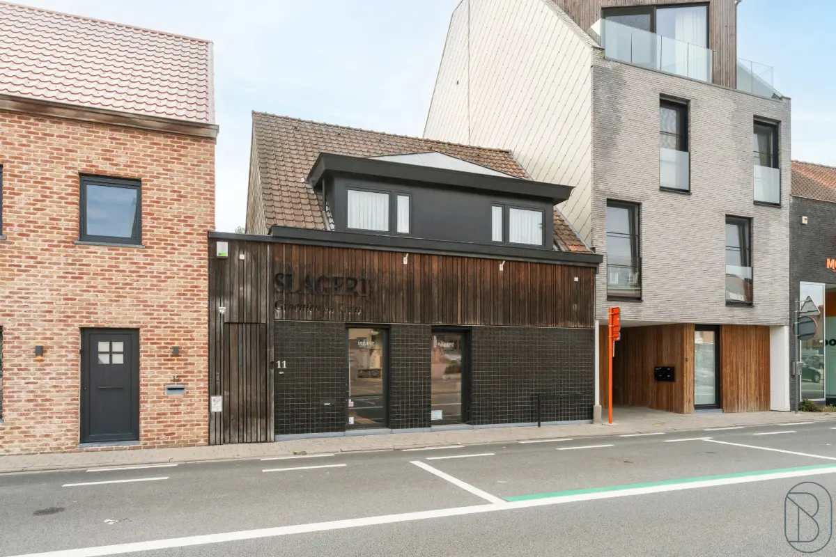 Mixgebouw te  koop in Menen 8930 349000.00€  slaapkamers 195.00m² - Zoekertje 617080