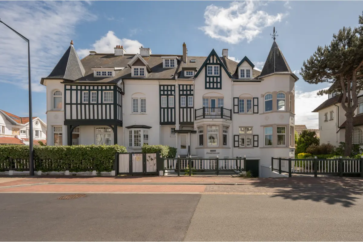 Huis te  koop in Heist-aan-Zee 8301 1325000.00€ 6 slaapkamers 258.00m² - Zoekertje 616679