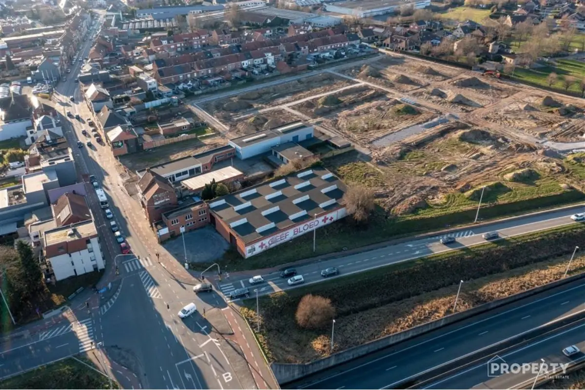 Handelszaak te  huur in Menen 8930 2500.00€  slaapkamers 1110.00m² - Zoekertje 617538