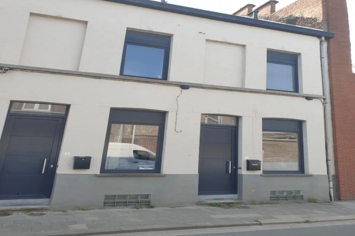 Huis te  koop in Kortrijk 8500 240000.00€ 3 slaapkamers 130.00m² - Zoekertje 617549