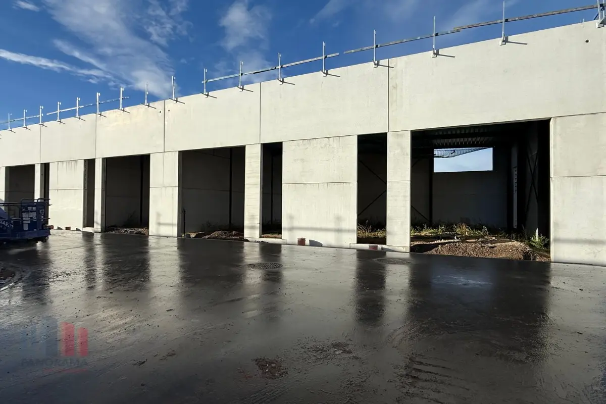 Handelszaak te  koop in Roeselare 8800 235000.00€  slaapkamers 135.00m² - Zoekertje 619455