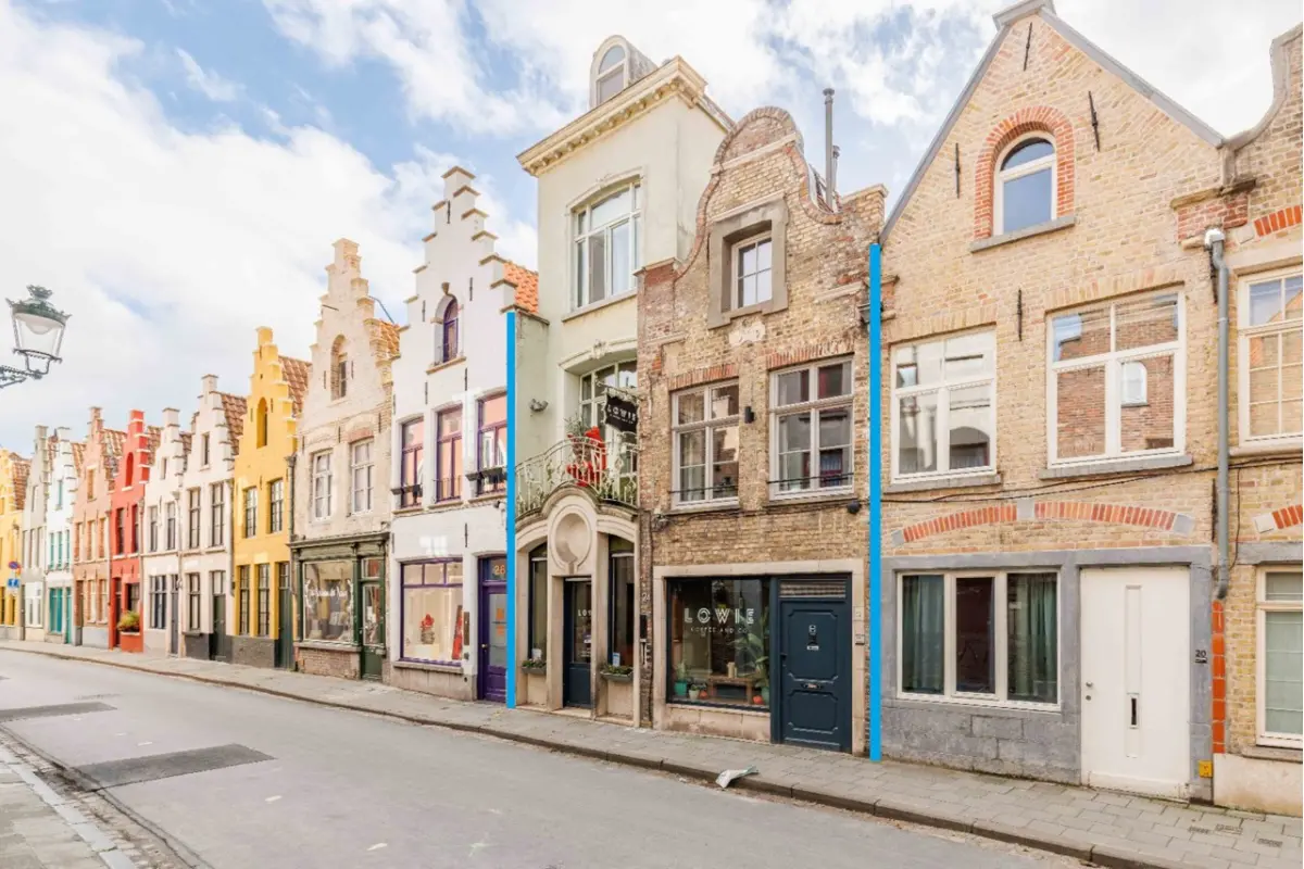 Handelszaak te  koop in Brugge 8000 850000.00€  slaapkamers m² - Zoekertje 619914