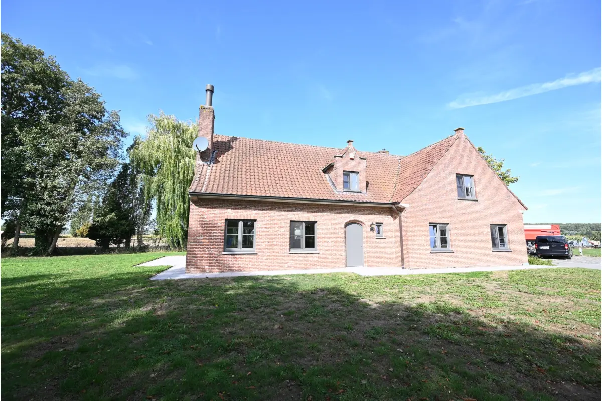 Huis te  huur in Moerkerke 8340 1350.00€ 4 slaapkamers 246.00m² - Zoekertje 618201