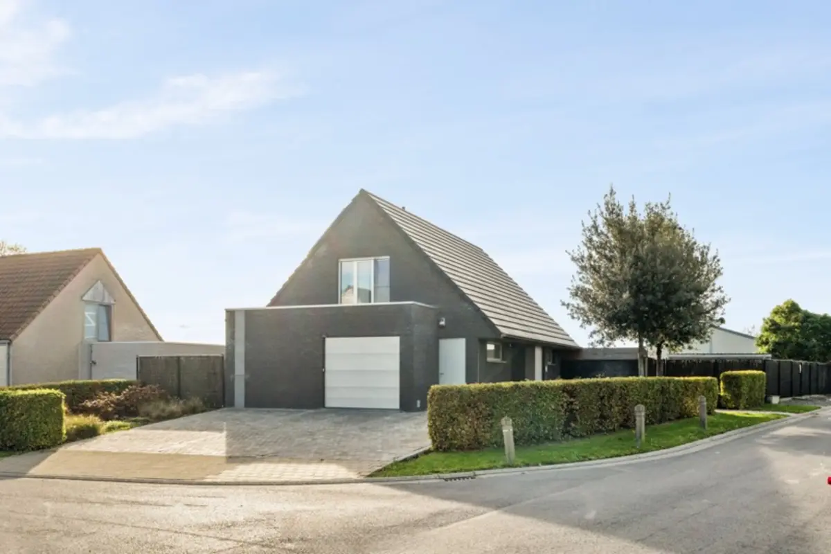 Huis te  koop in Houthulst 8650 499000.00€ 3 slaapkamers 166.00m² - Zoekertje 618018