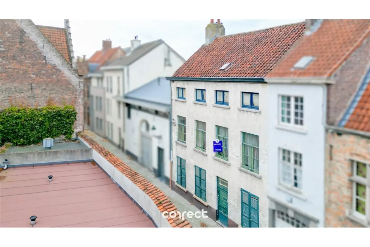 Huis te  in Brugge 8000 475000.00€ 6 slaapkamers 323.00m² - Zoekertje 618183
