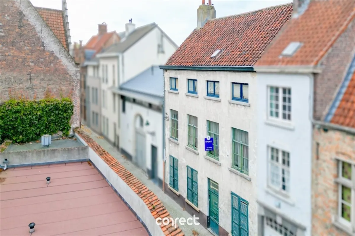 Huis te  koop in Brugge 8000 475000.00€ 6 slaapkamers 323.00m² - Zoekertje 618183