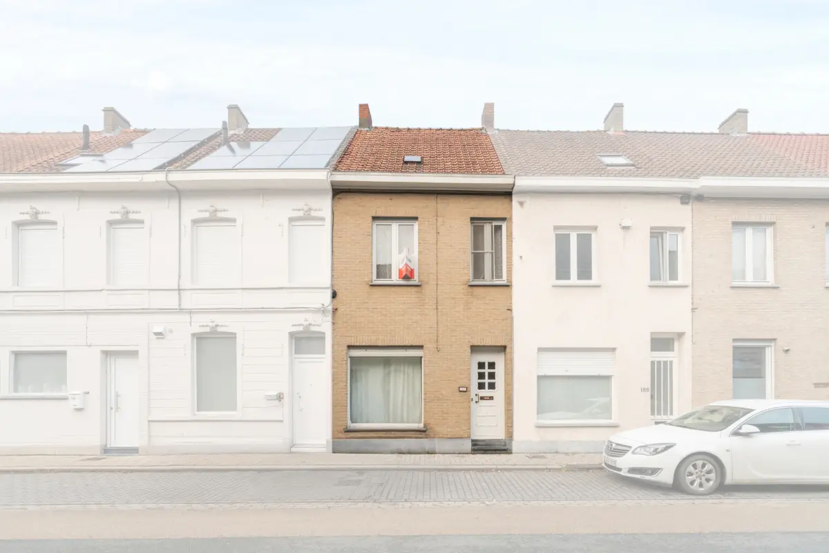 Huis te  koop in Izegem 8870 175000.00€ 2 slaapkamers 98.00m² - Zoekertje 619173