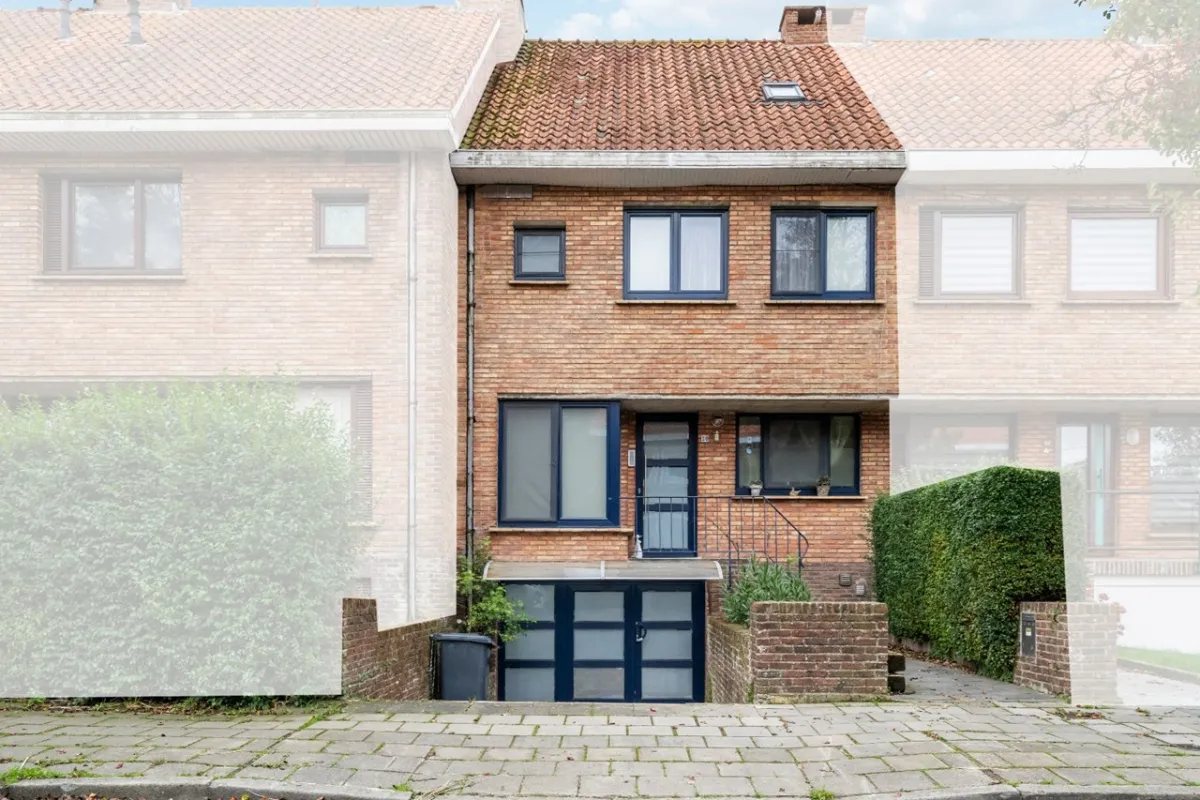 Huis te  koop in Oostende 8400 365000.00€ 4 slaapkamers m² - Zoekertje 621145
