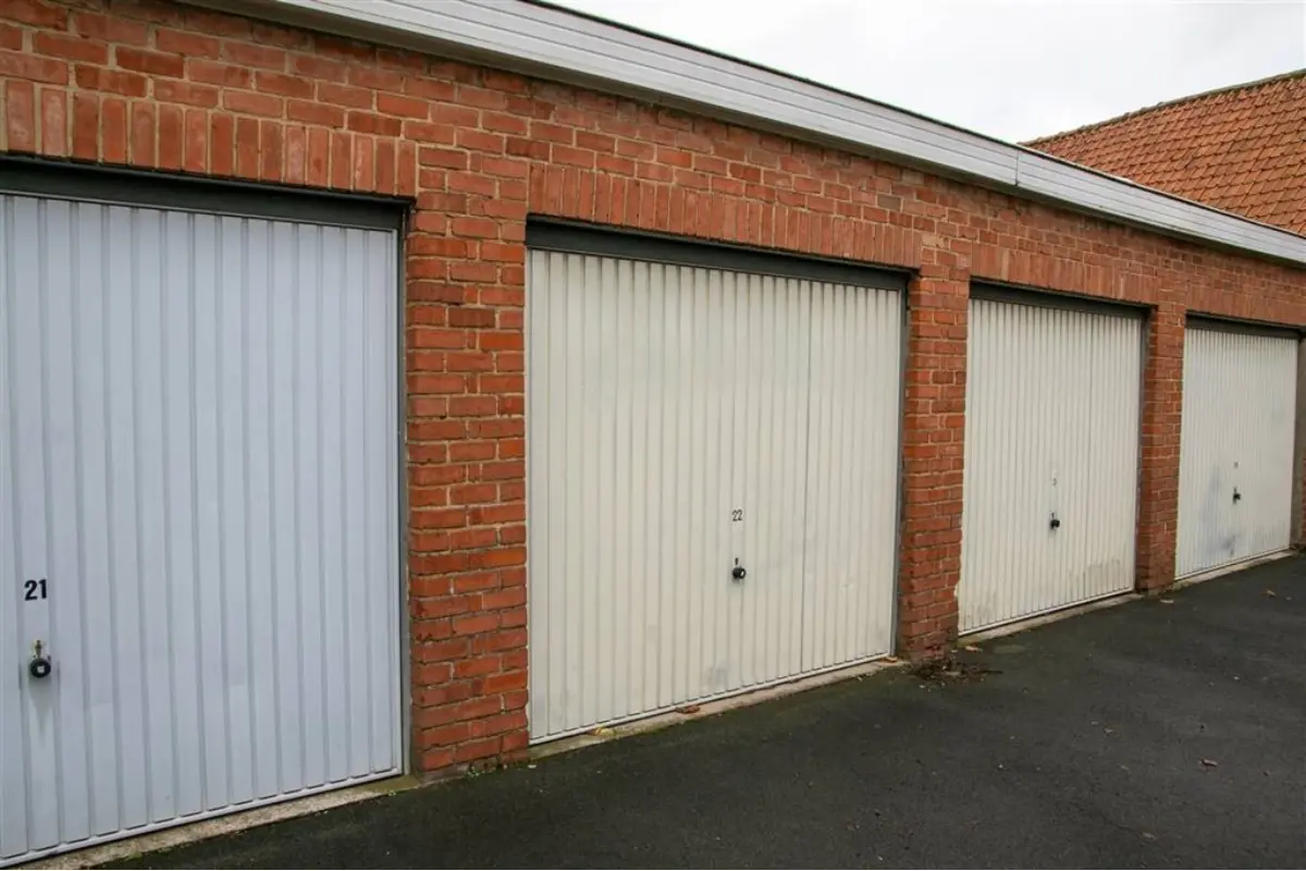 Parking & garage te  huur in Menen 8930 60.00€  slaapkamers m² - Zoekertje 621122