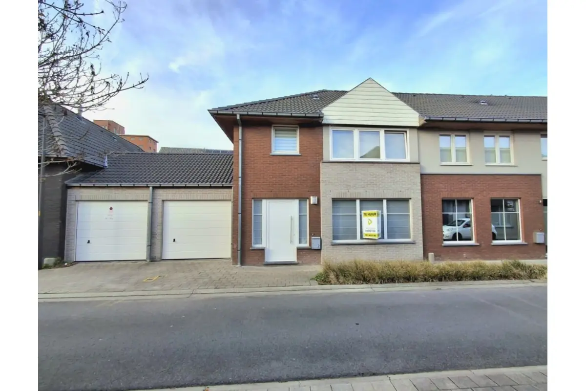 Huis te  huur in Aarsele 8700 870.00€ 3 slaapkamers 136.00m² - Zoekertje 622177