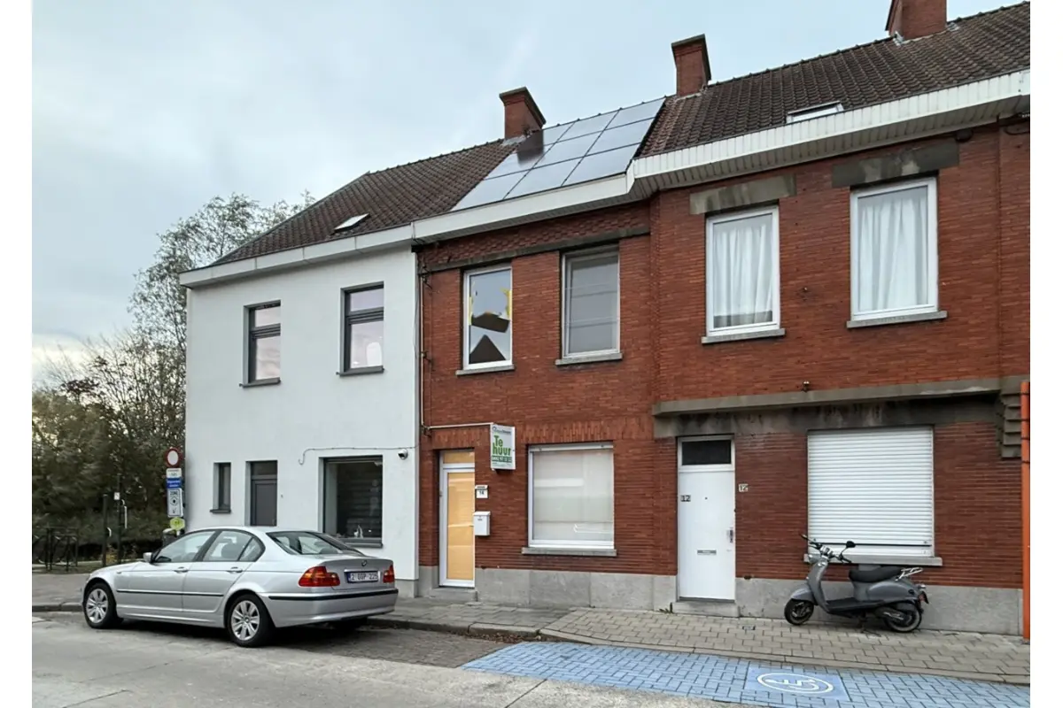 Huis te  huur in Roeselare 8800 825.00€ 3 slaapkamers m² - Zoekertje 622170