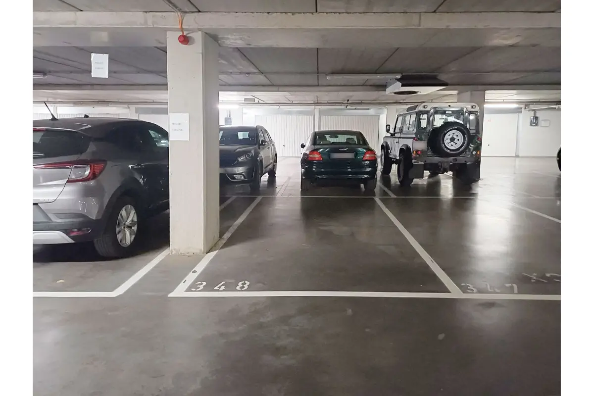 Appartementsgebouw te  koop in Roeselare 8800 32500.00€  slaapkamers 11.00m² - Zoekertje 621281