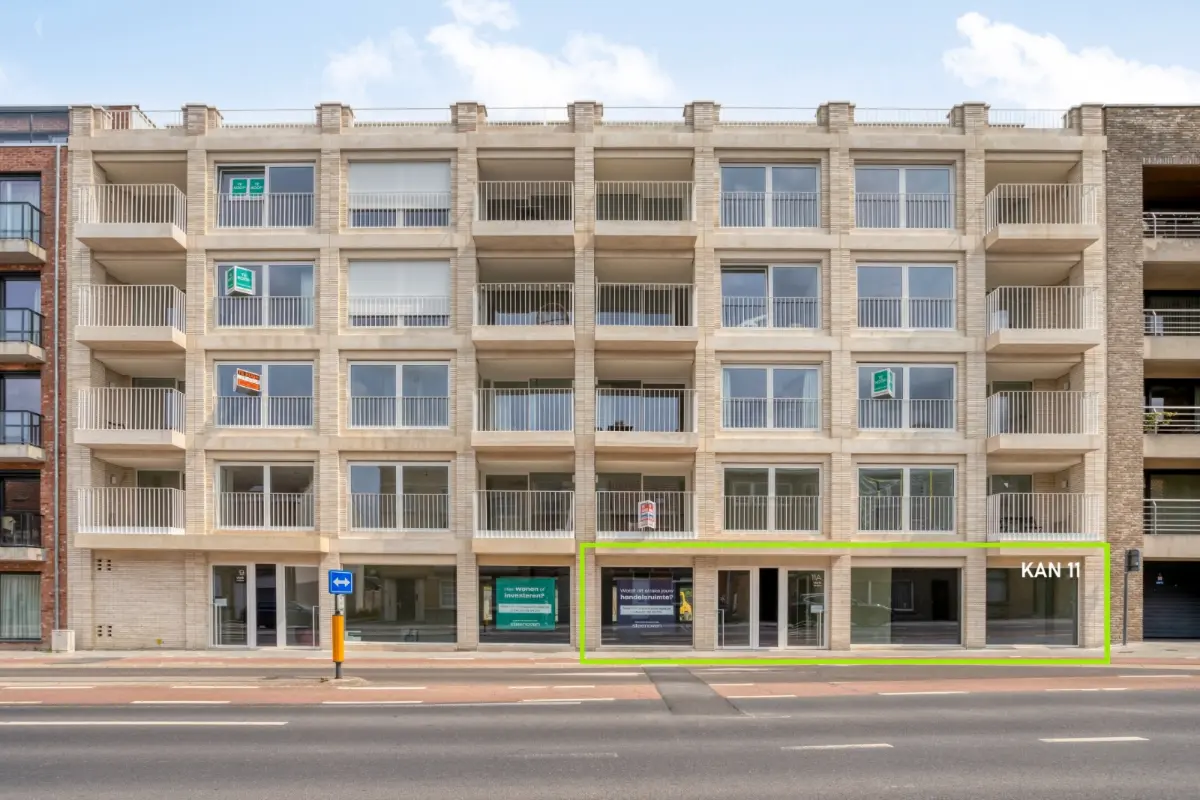 Handelszaak te  huur in Ieper 8900 2125.00€  slaapkamers 236.00m² - Zoekertje 621283