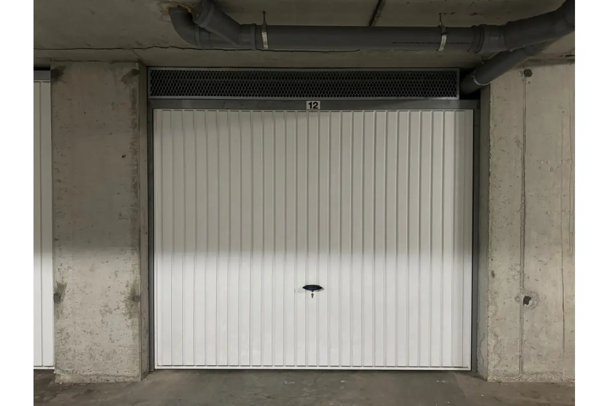 Parking & garage te  koop in Veurne 8630 29500.00€  slaapkamers m² - Zoekertje 621588