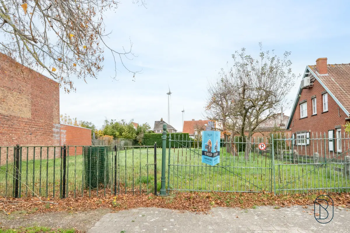 Grond te  koop in Kortrijk 8500 250000.00€  slaapkamers m² - Zoekertje 621680