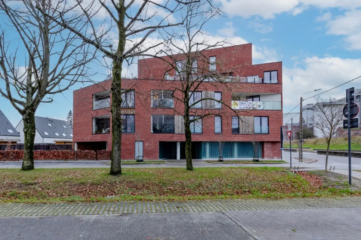 Appartement te  huur in Roeselare 8800 775.00€ 2 slaapkamers 107.00m² - Zoekertje 622556