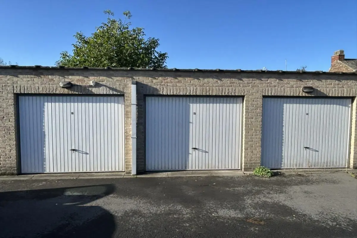 Box te  koop in Roeselare 8800 54000.00€  slaapkamers m² - Zoekertje 623052