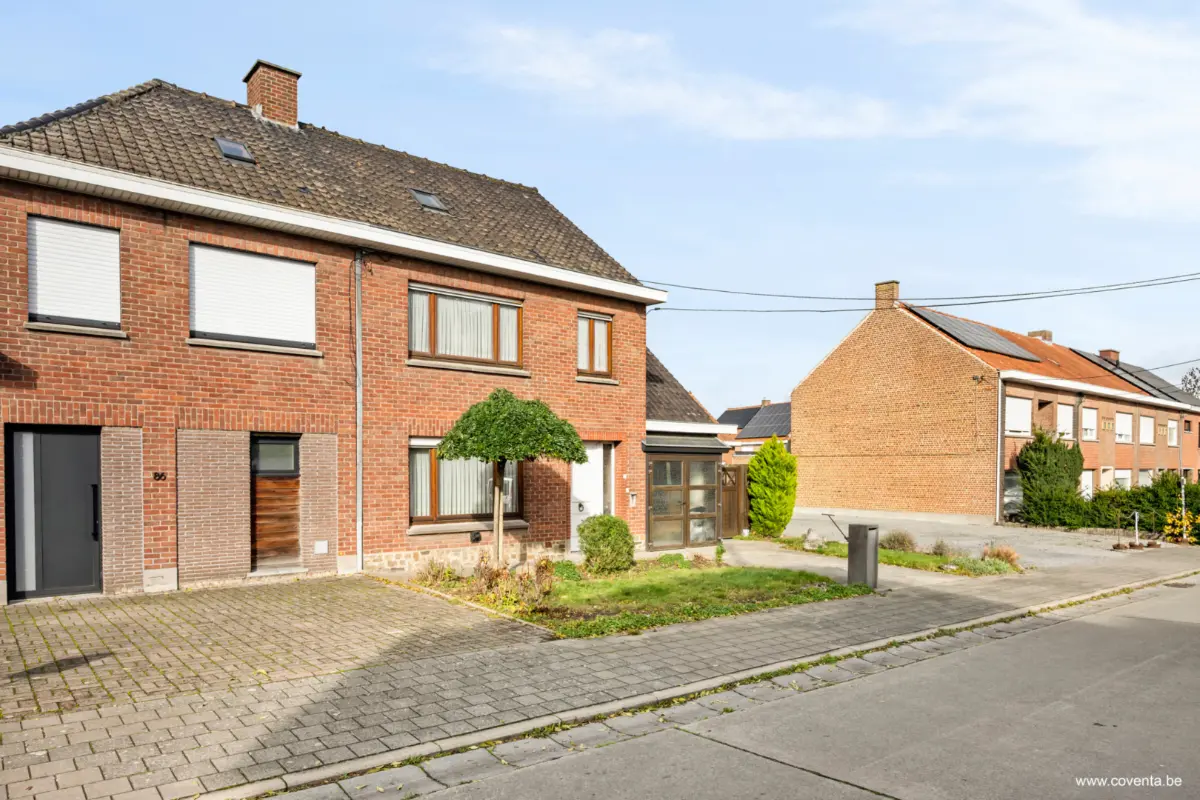 Huis te  in Zwevegem 8550 185000.00€ 3 slaapkamers 134.00m² - Zoekertje 622259