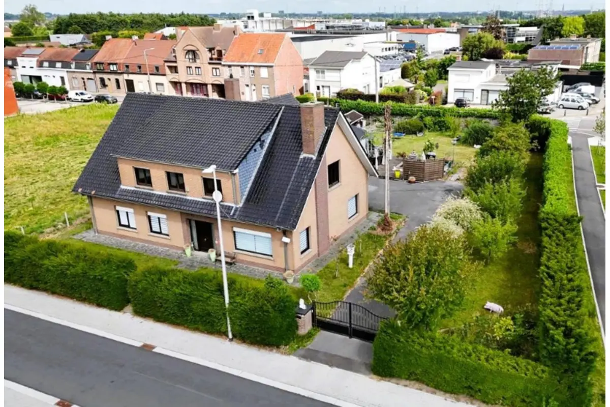 Huis te  koop in Lendelede 8860 525000.00€ 5 slaapkamers 348.00m² - Zoekertje 623914