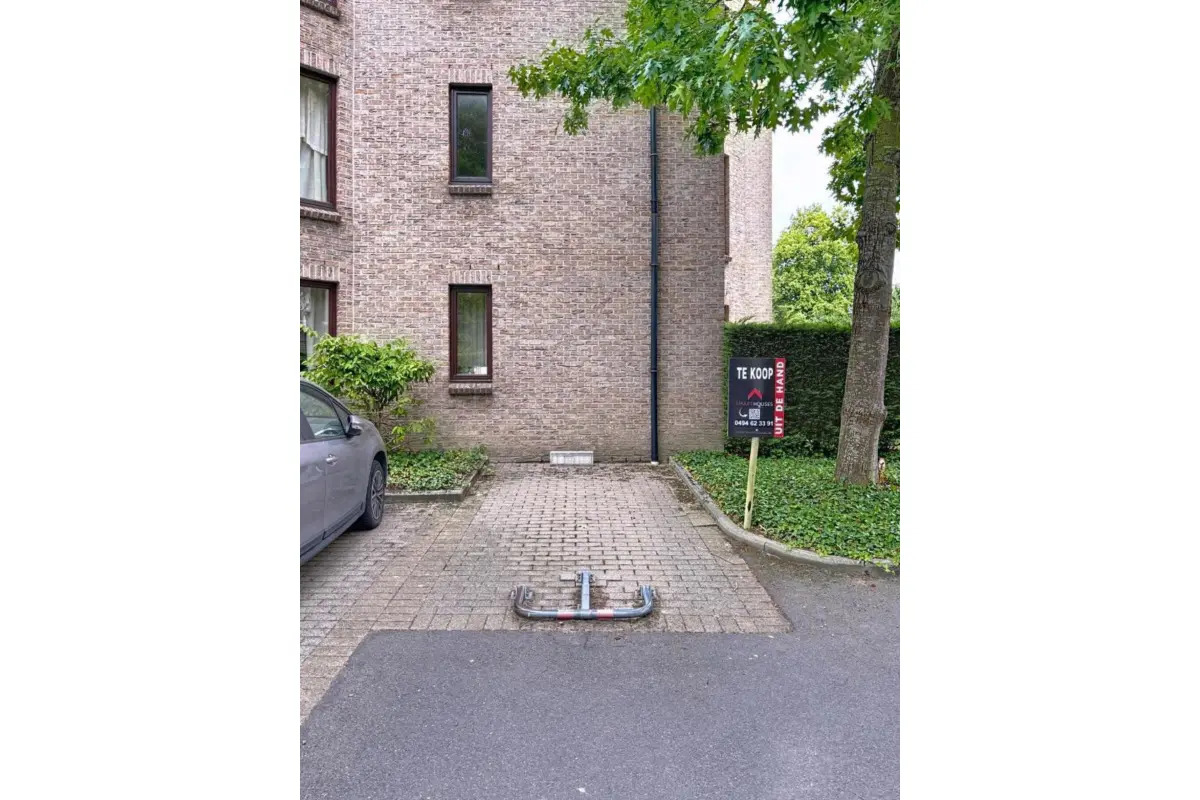 Parking & garage te  koop in Brugge 8000 10000.00€  slaapkamers m² - Zoekertje 623913