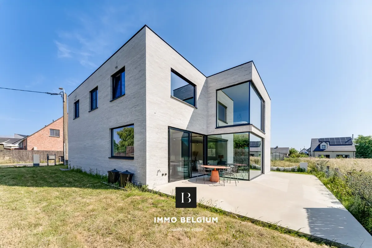 Huis te  koop in De Haan 8420 610000.00€ 4 slaapkamers 247.00m² - Zoekertje 623958