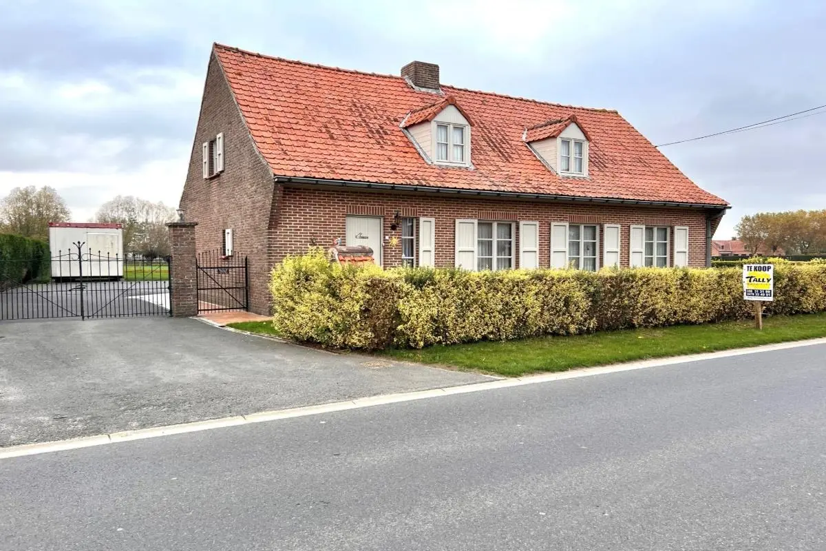 Huis te  koop in Woesten 8640 429000.00€ 4 slaapkamers 229.00m² - Zoekertje 624458