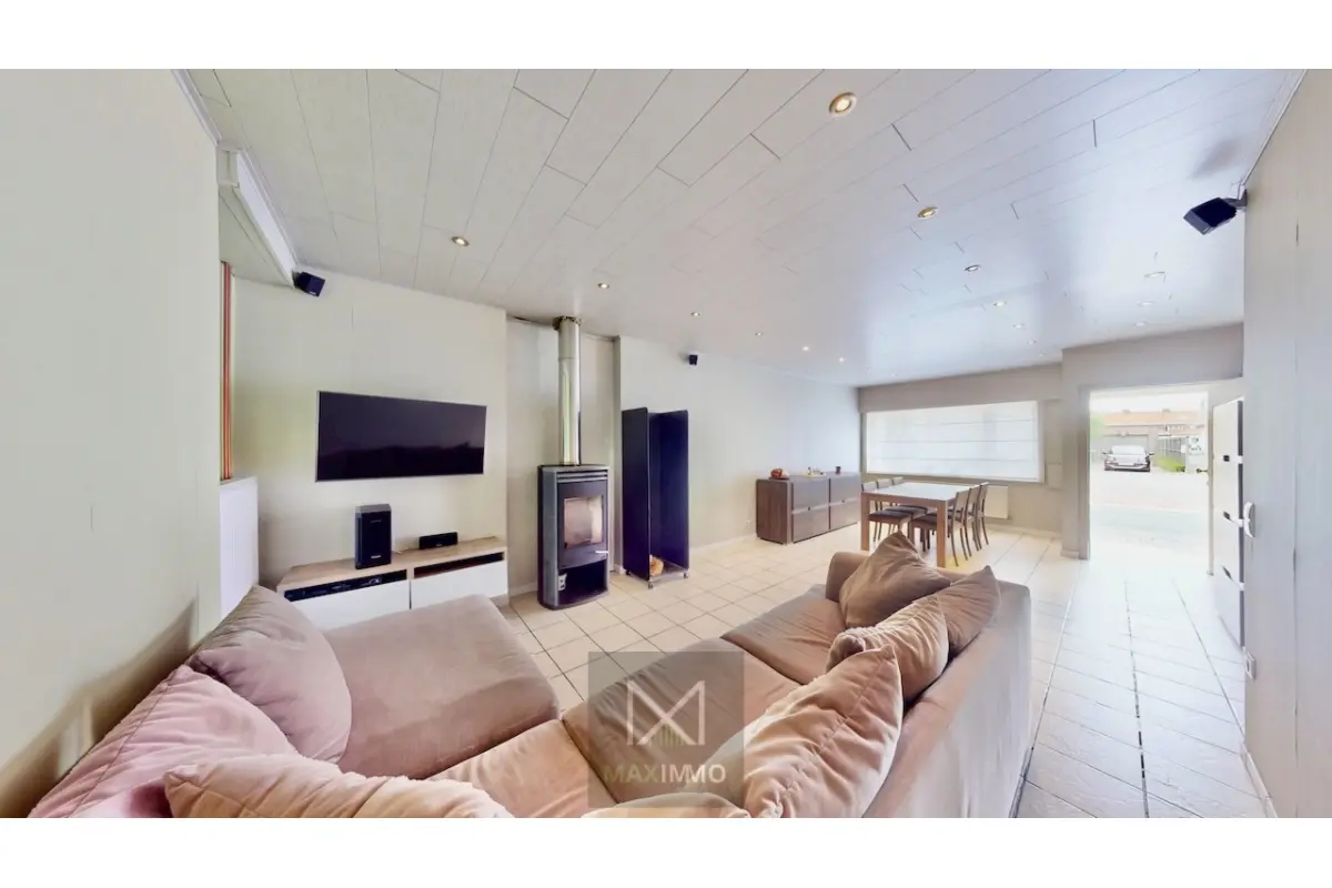 Appartementsgebouw te  koop in Menen 8930 247000.00€ 4 slaapkamers 175.00m² - Zoekertje 624763