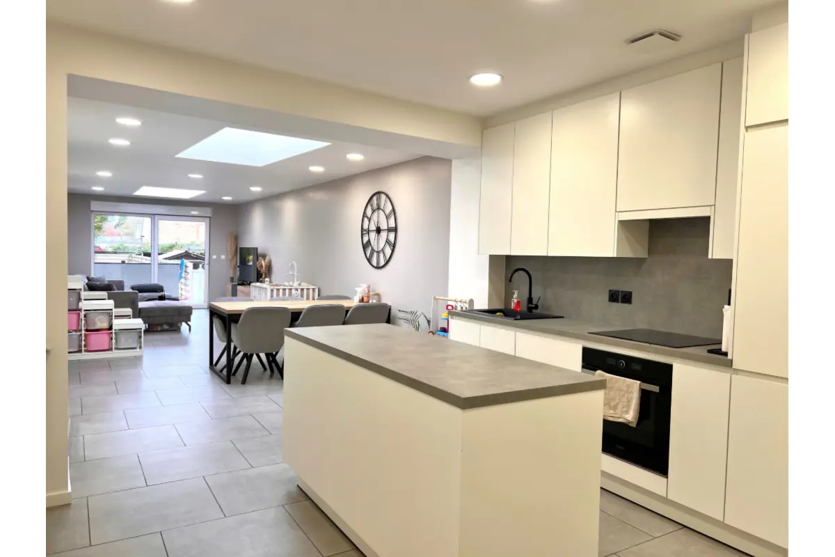 Huis te  koop in Menen 8930 235000.00€ 3 slaapkamers 145.00m² - Zoekertje 625293