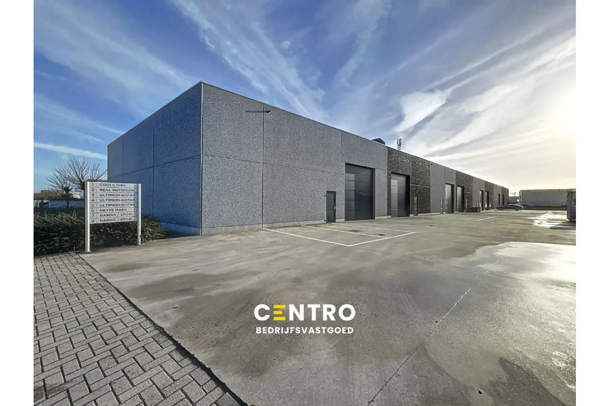 Appartement te  huur in Zwevezele 8750 0.00€  slaapkamers 257.00m² - Zoekertje 625796