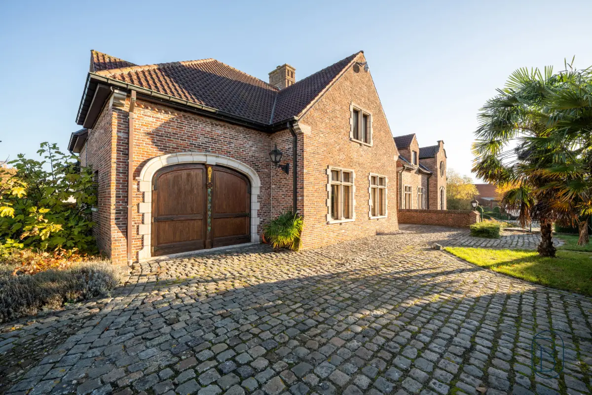 Huis te  koop in Izegem 8870 549000.00€ 4 slaapkamers 300.00m² - Zoekertje 625892