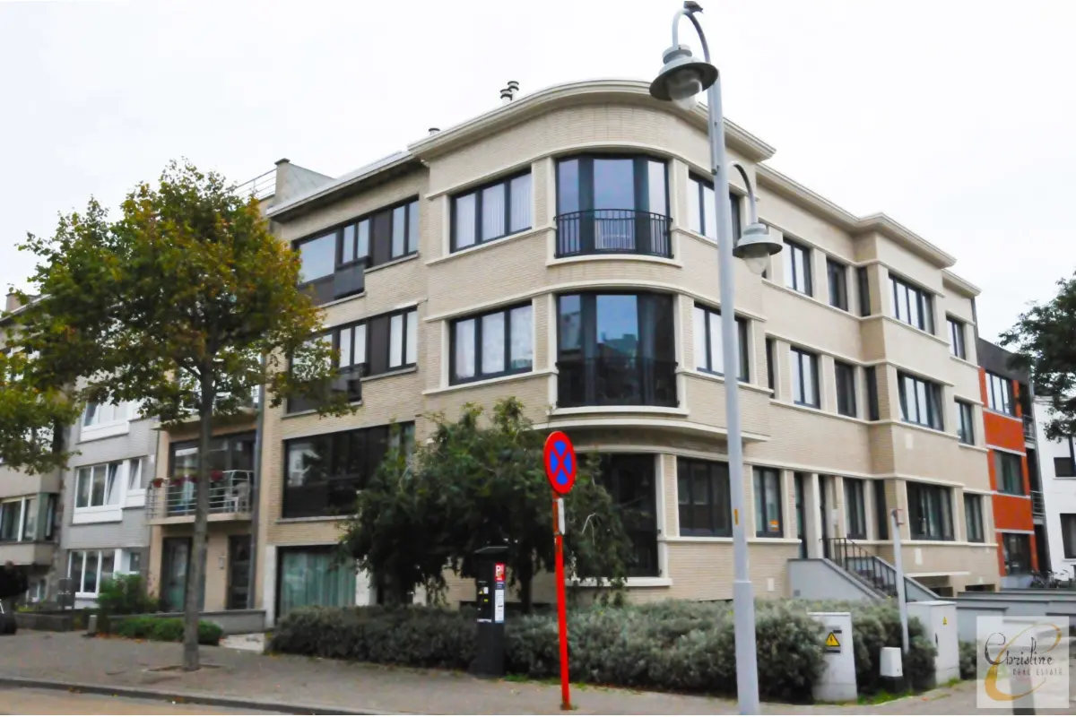 Appartementsgebouw te  koop in Blankenberge 8370 1025000.00€  slaapkamers m² - Zoekertje 626190
