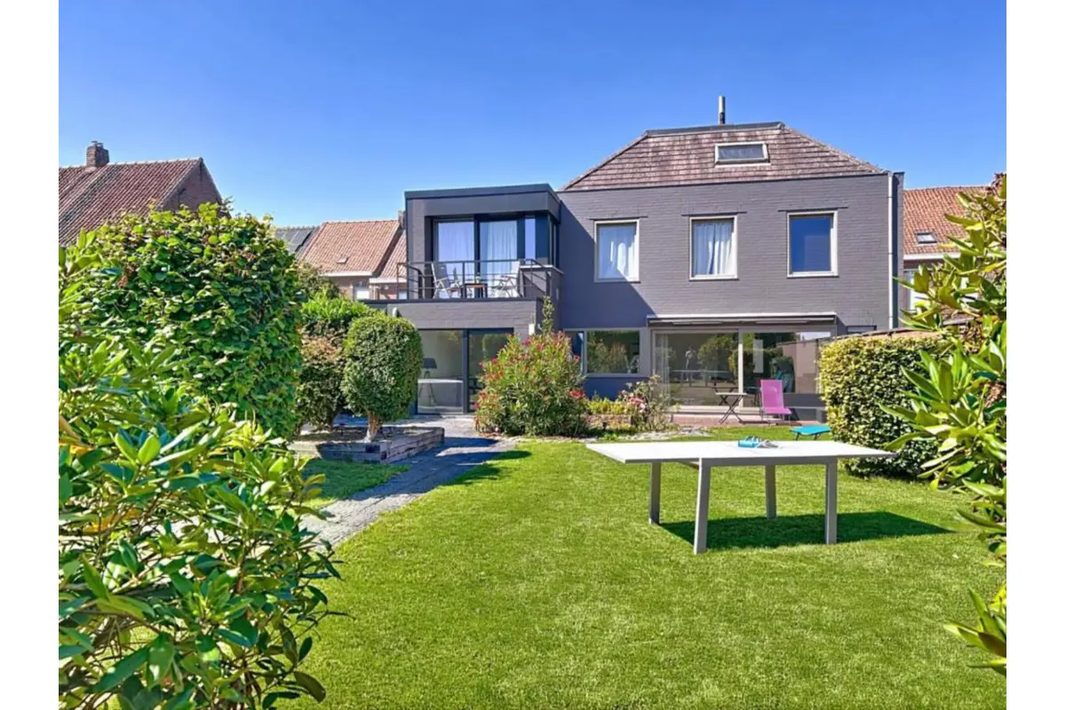 Huis te  koop in Rekkem 8930 395000.00€ 5 slaapkamers 274.00m² - Zoekertje 626240