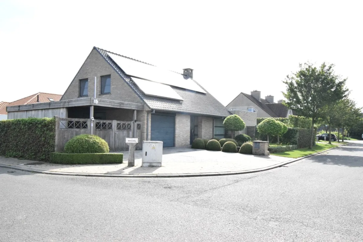 Huis te  huur in Merkem 8650 950.00€ 4 slaapkamers 266.00m² - Zoekertje 627645