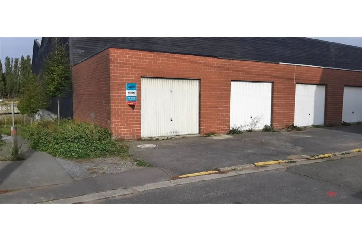 Parking & garage te  koop in Harelbeke 8530 30000.00€  slaapkamers m² - Zoekertje 626939