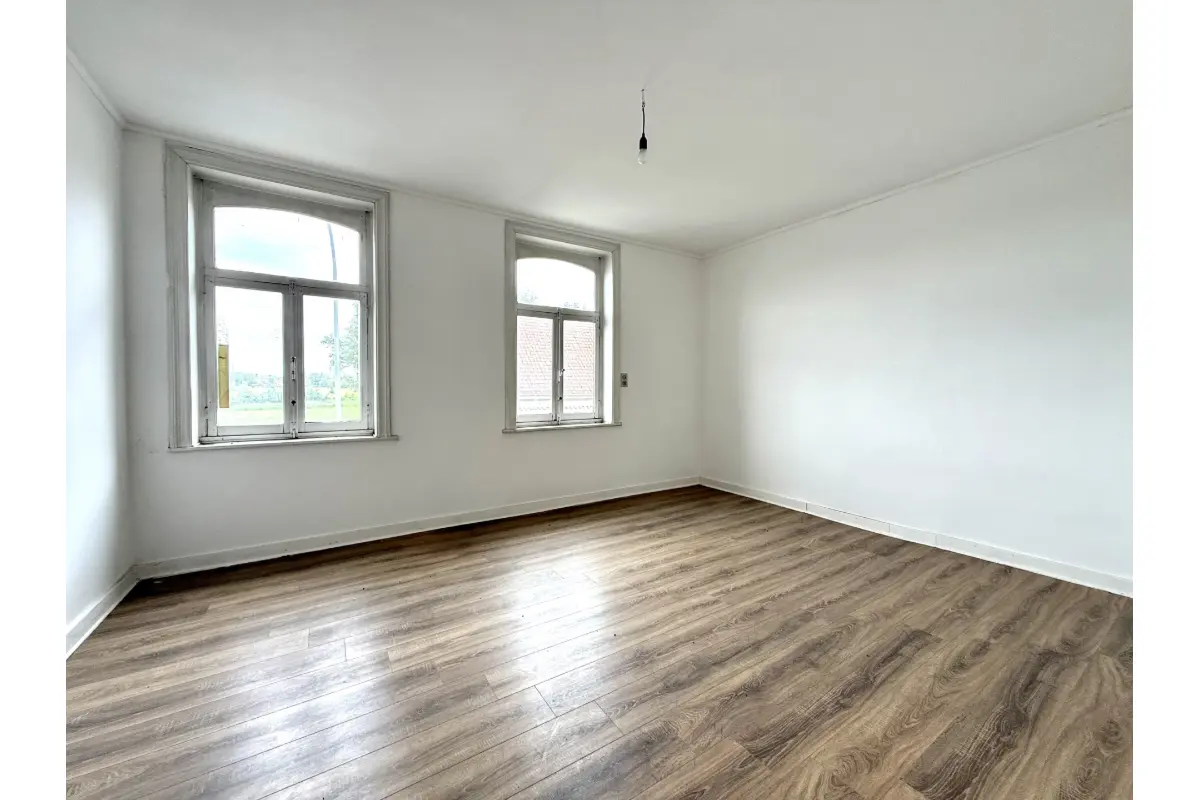 Huis te  koop in Deerlijk 8540 144500.00€ 2 slaapkamers 150.00m² - Zoekertje 627830
