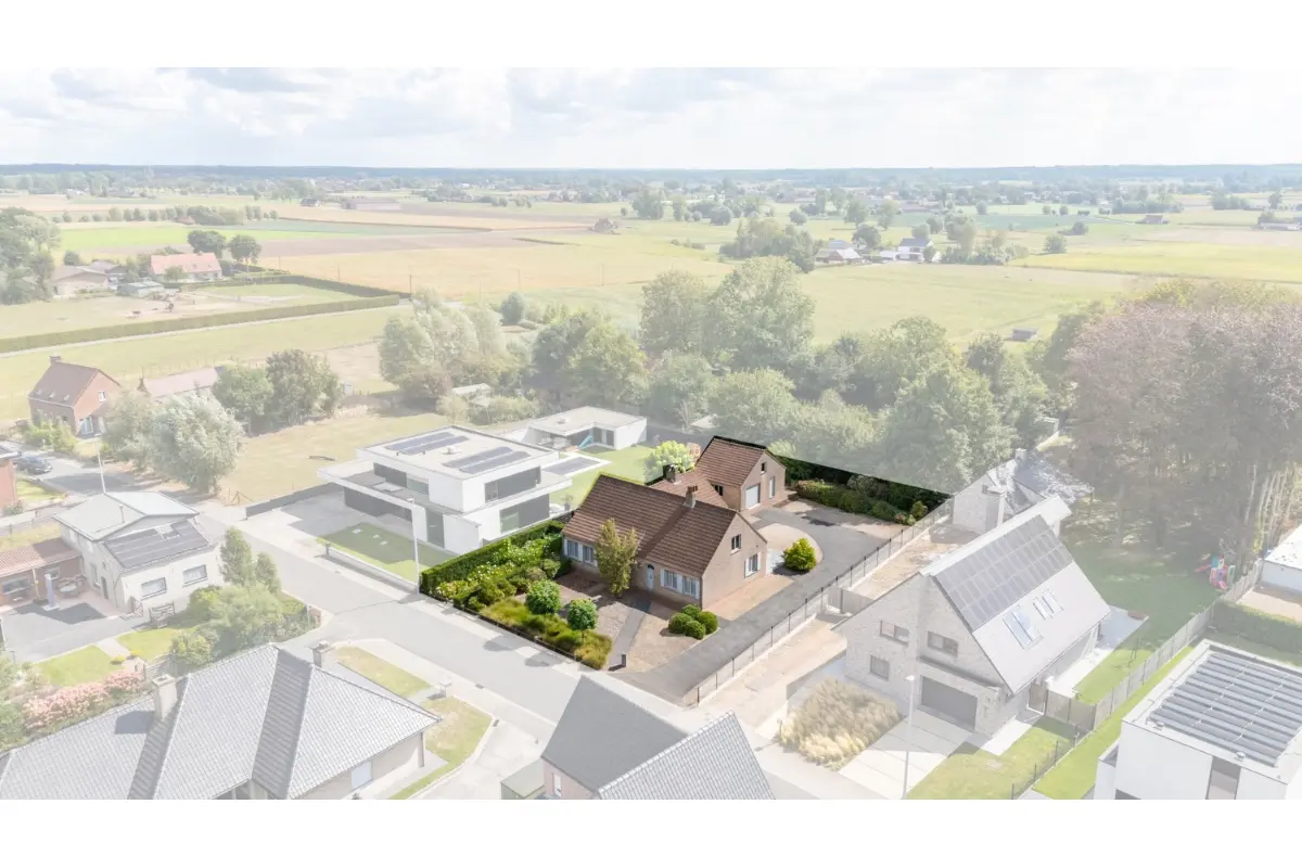 Huis te  koop in Ruddervoorde 8020 449000.00€ 5 slaapkamers m² - Zoekertje 628215