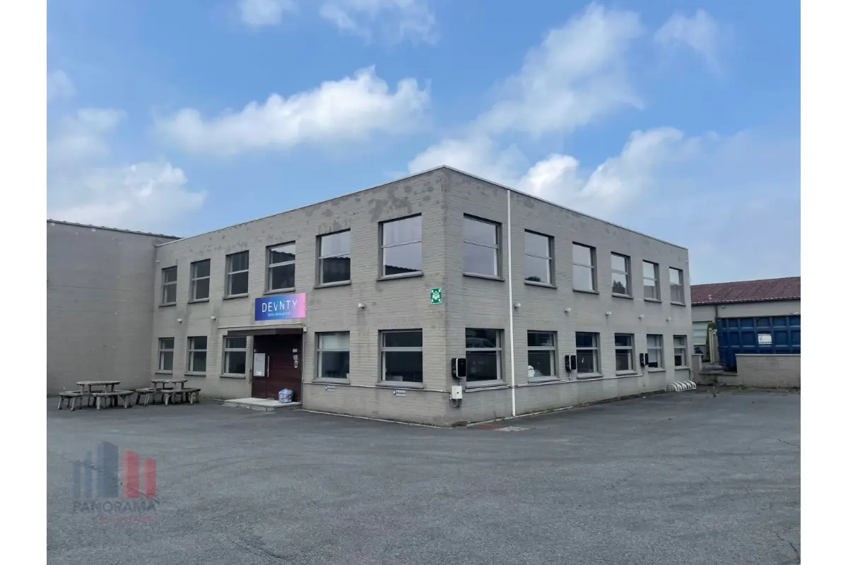 Handelszaak te  huur in Oostkamp 8020 3780.00€  slaapkamers 648.00m² - Zoekertje 628576