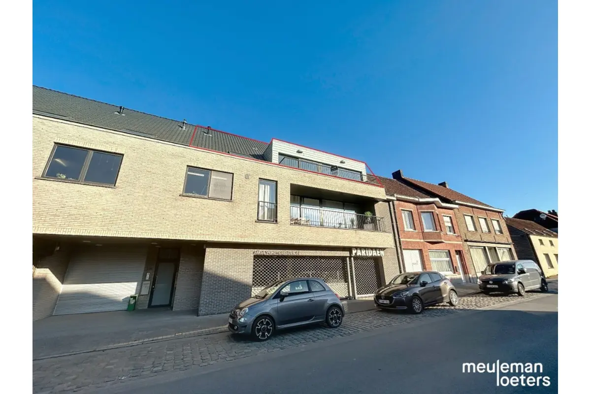 Appartement te  huur in Oostkamp 8020 920.00€ 2 slaapkamers m² - Zoekertje 629142