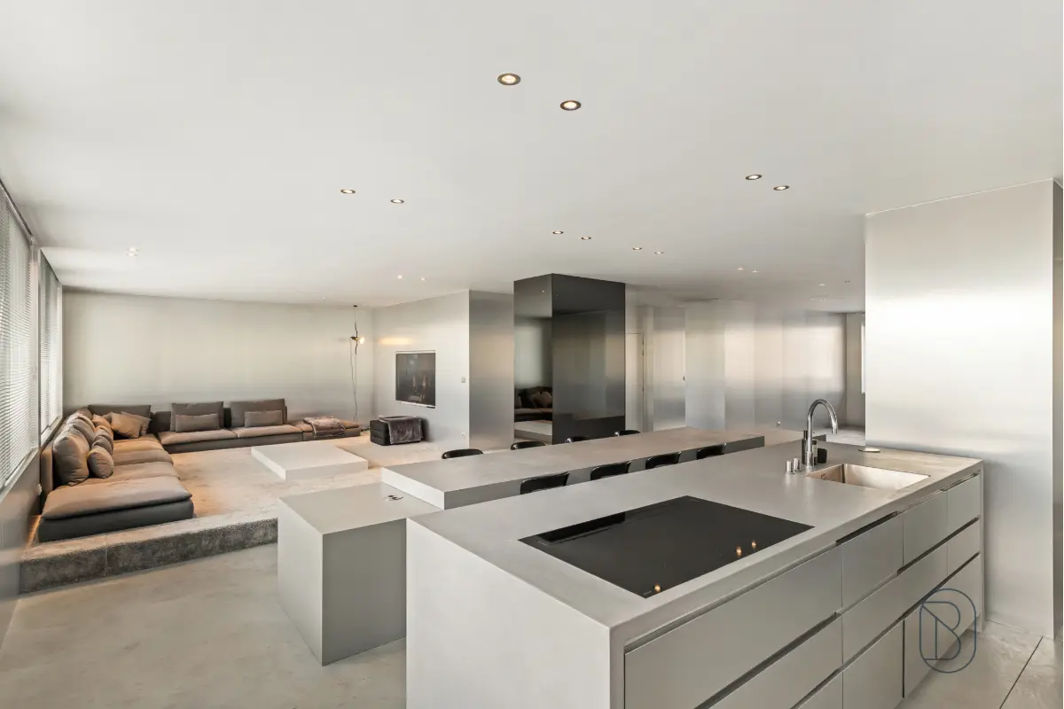 Appartement te  koop in Kortrijk 8500 574000.00€ 2 slaapkamers 192.00m² - Zoekertje 630058