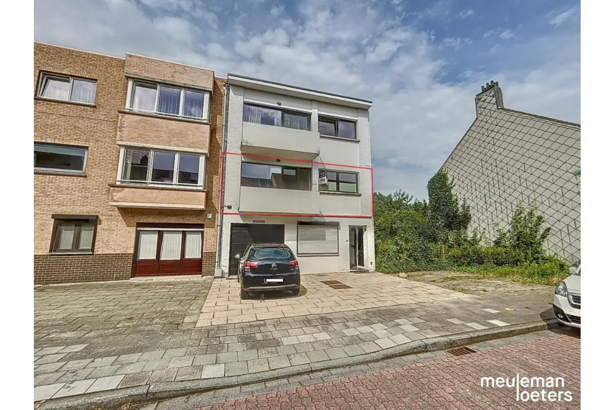 Appartement te  koop in Assebroek 8310 325000.00€ 2 slaapkamers 93.00m² - Zoekertje 630588
