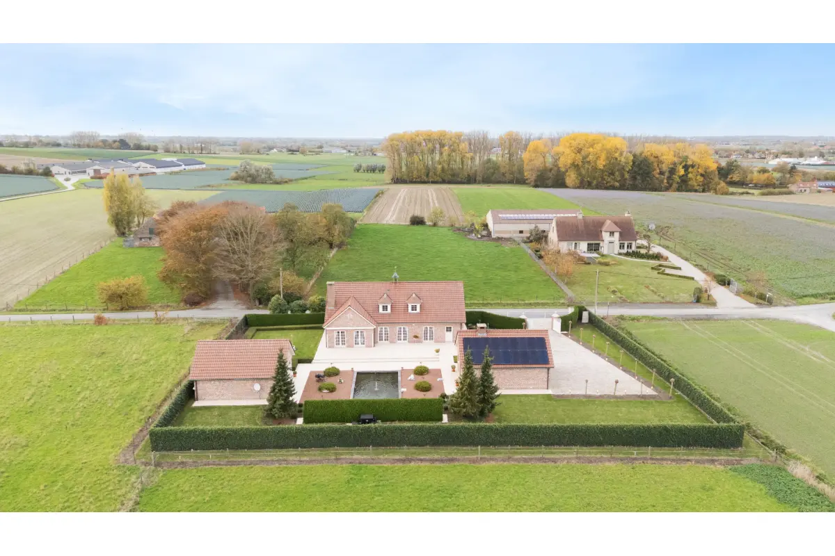 Villa te  koop in Staden 8840 1239000.00€ 4 slaapkamers 600.00m² - Zoekertje 630853