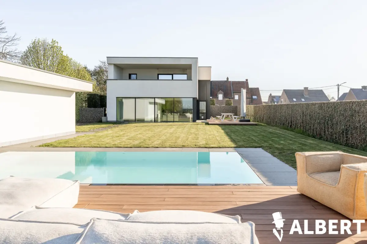 Villa te  koop in Menen 8930 945000.00€ 4 slaapkamers m² - Zoekertje 655872